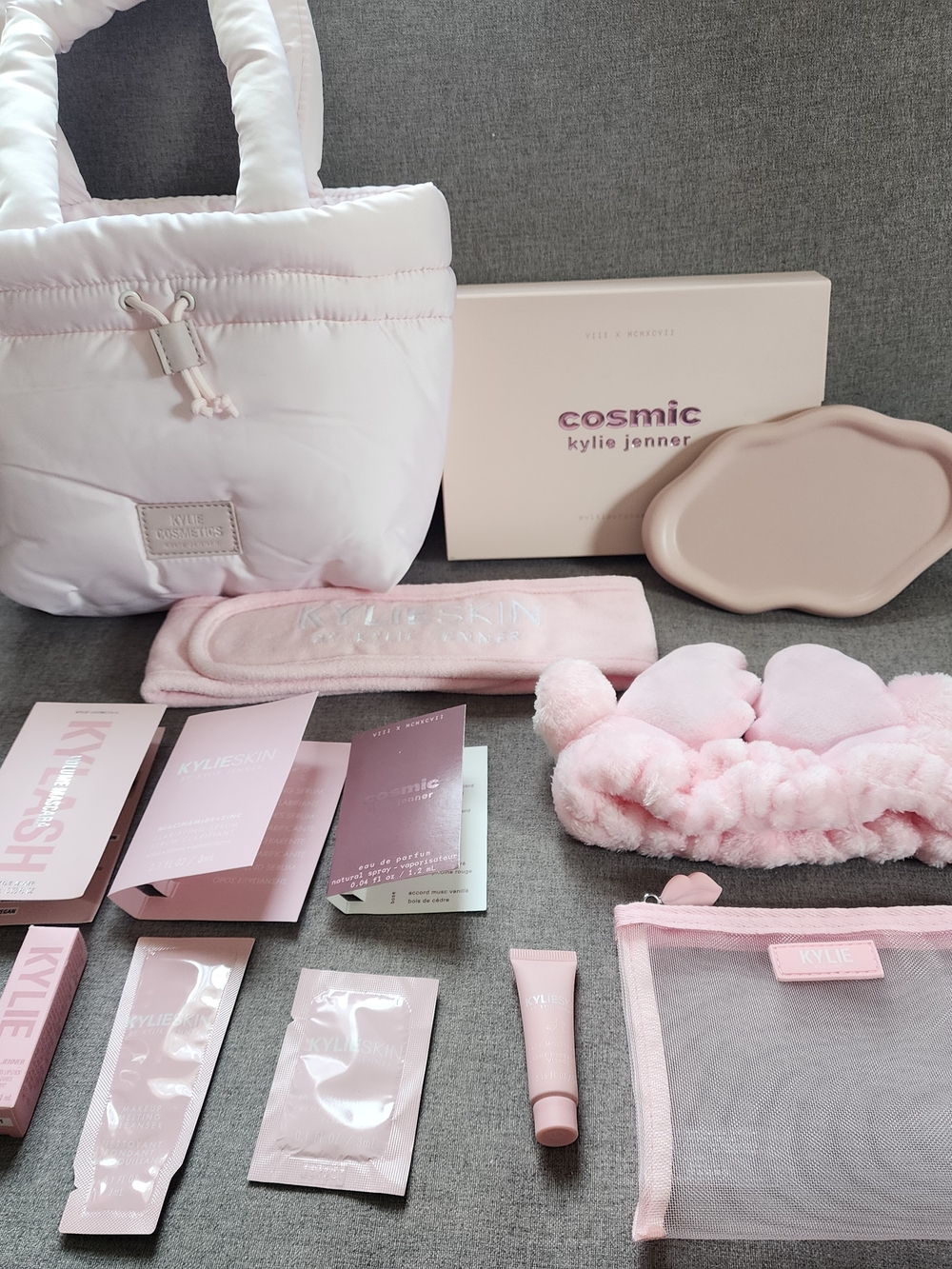 Kylie Skin And Makeup Bundle Gift Set